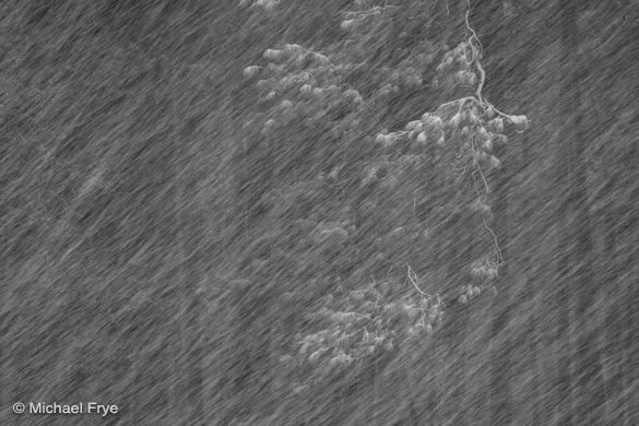 0212-3609 Driving snow, 5:43 p.m. Saturday