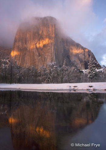 0210-444 Sunbeams on El Capitan Saturday evening