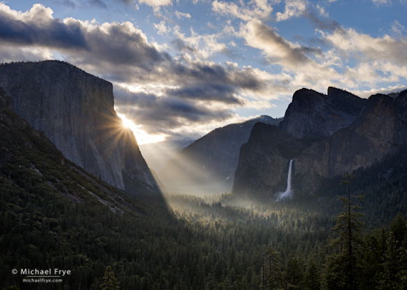 Sunbeams from Tunnel View, spring, Yosemite National Park