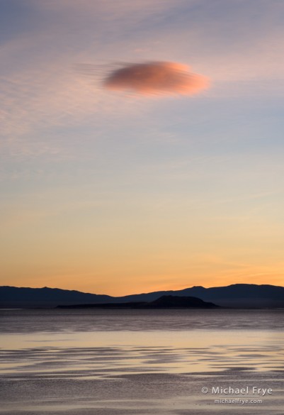 Lone cloud at sunrise, Mono Lake, CA, USA