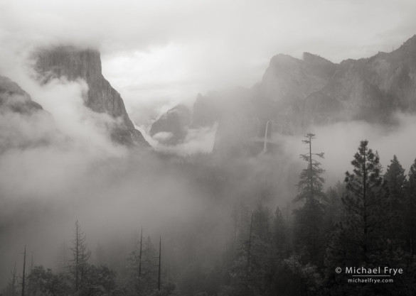 Misty morning at Tunnel View, Yosemite NP, CA, USA