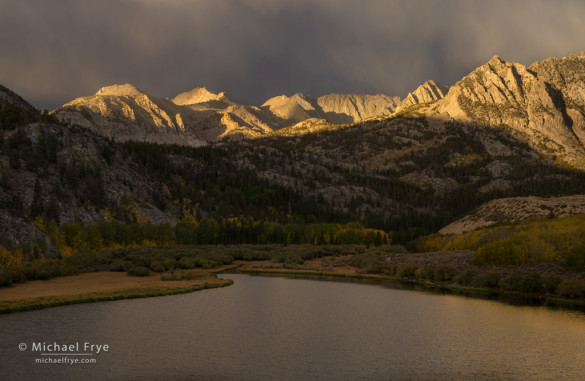 First light on peaks above North Lake, Bishop Creek Canyon, Inyo NF, CA, USA