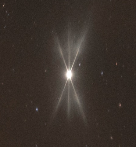 Correct focus with SharpStar2; the middle spike is centered between the outer ones