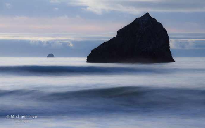 Sea stacks and waves, Redwood NP, CA, USA