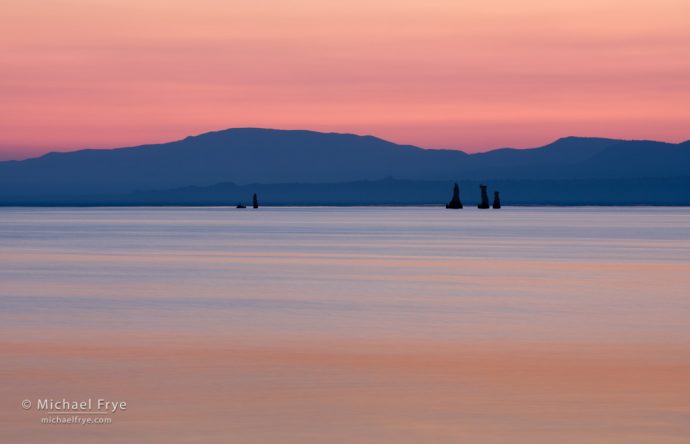 Hills and tufa formations at sunrise, Mono Lake, CA, USA