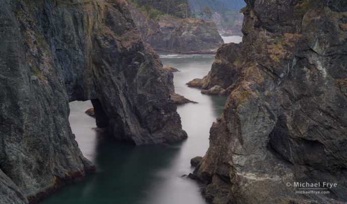 Natural bridge, Oregon coast, USA