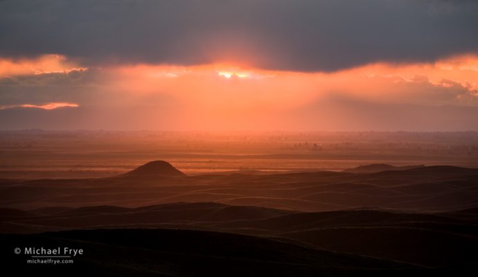 Sunset from the Sierra Nevada foothills, CA, USA