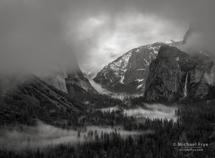 Mist and clouds from Tunnel View, Yosemite NP, CA, USA