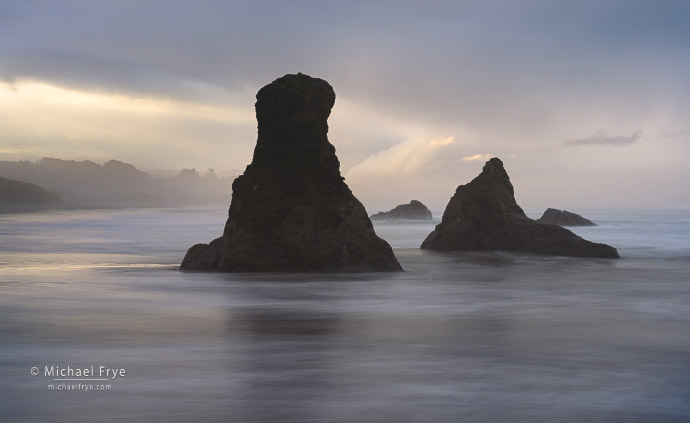 Morning light and fog, Oregon Coast, USA